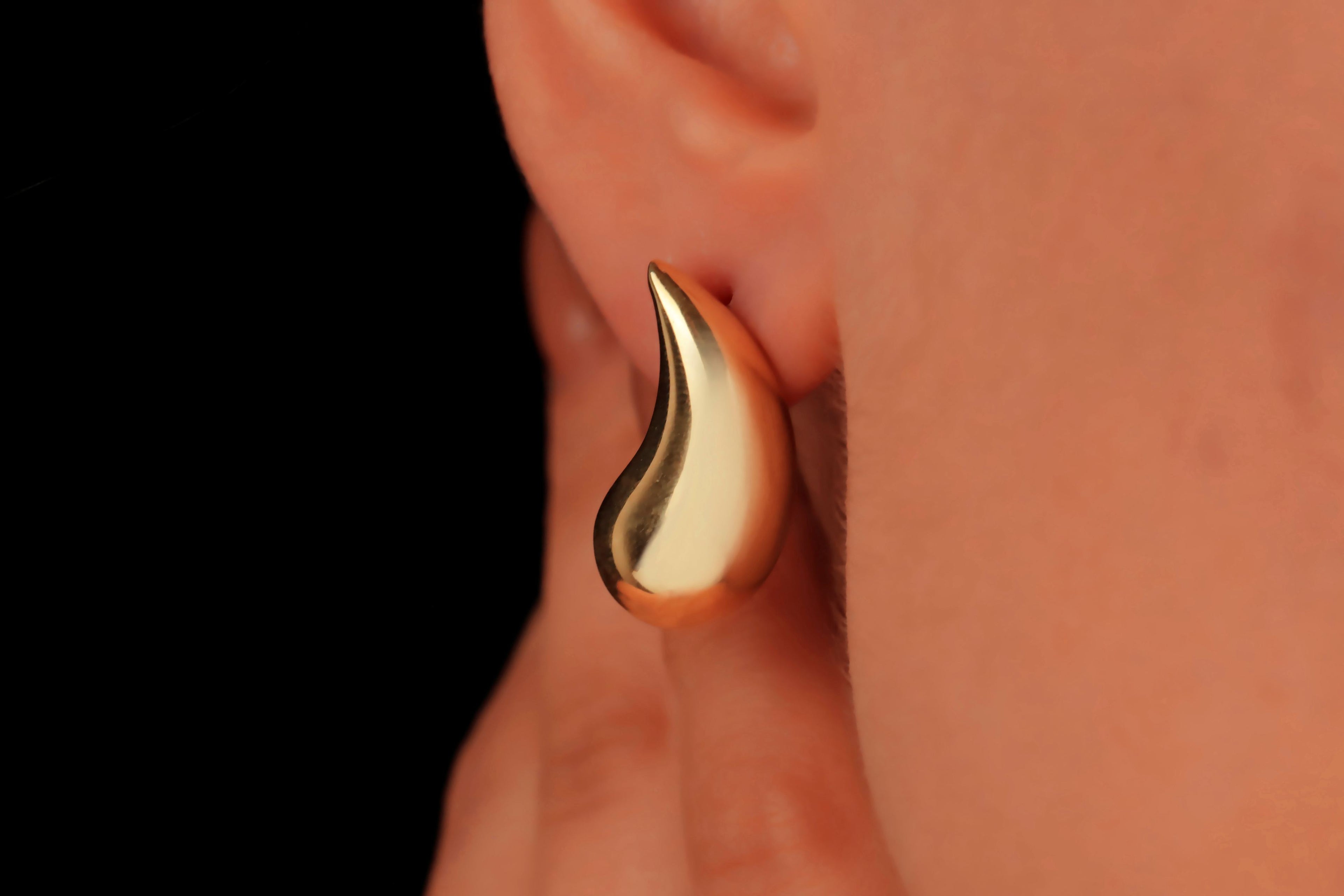 Gold Teardrop Earrings – Minimalist Chunky Drop Earrings for Women